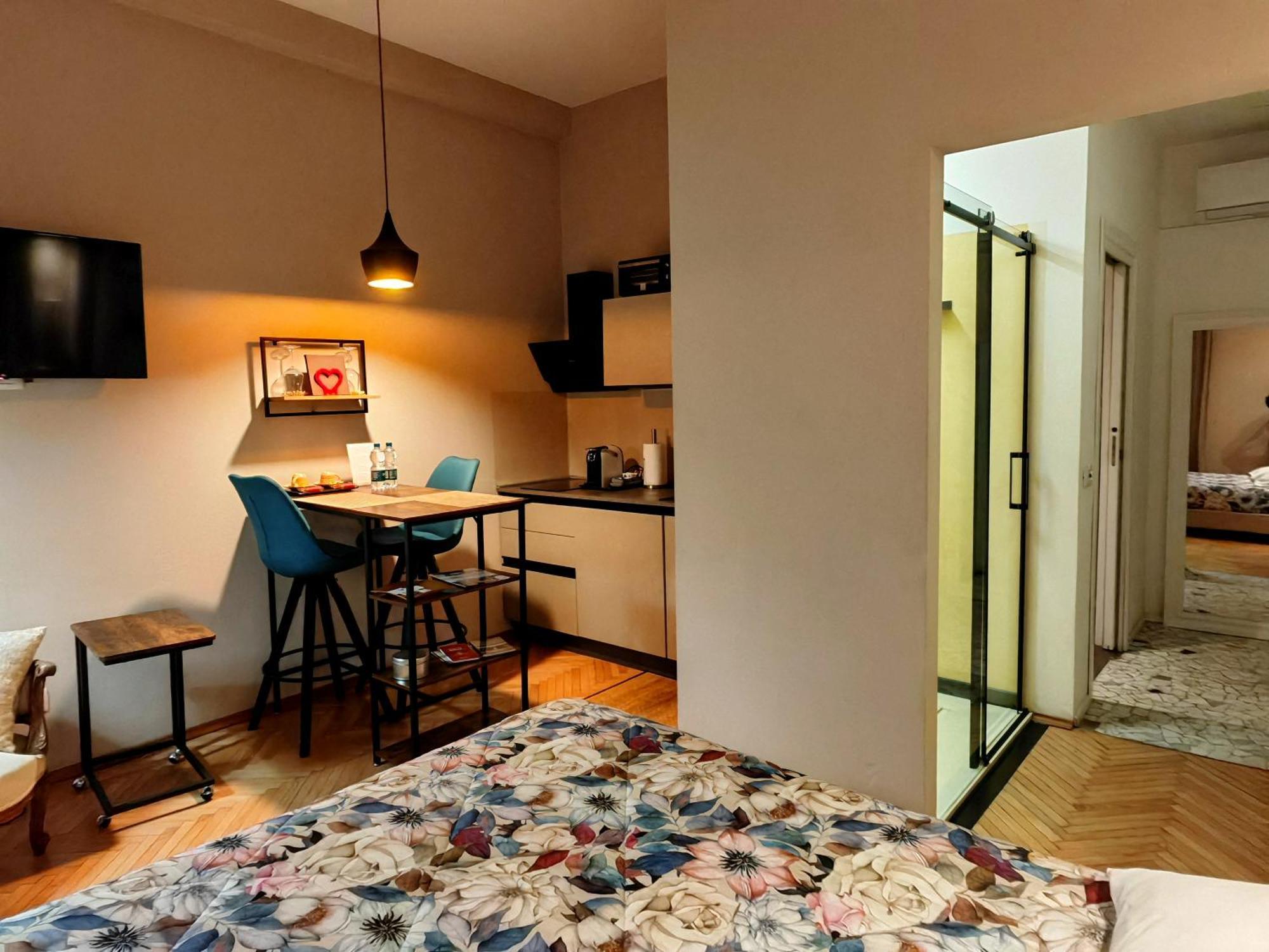 Parma Express Traveller'S Lodging Front Station Fs Parking Habitación foto